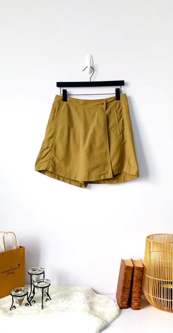 Women's LLBean khaki shorts